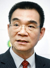 Justin Yifu Lin.