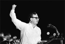 Allende rivoluzionario senza armi