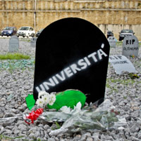 Lapide dell'istruzione: Ddl Gelmini.