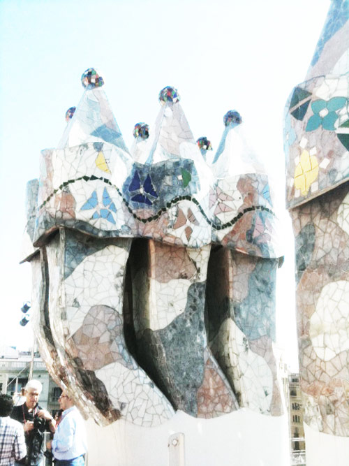 Tetto di Casa Battlò di Antoni Gaudì Tetto di Casa Battlò di Antoni Gaudì