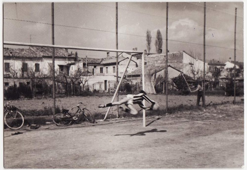 Campo da calcio dei frati di Villa Fastiggi, Pesaro. 1965.