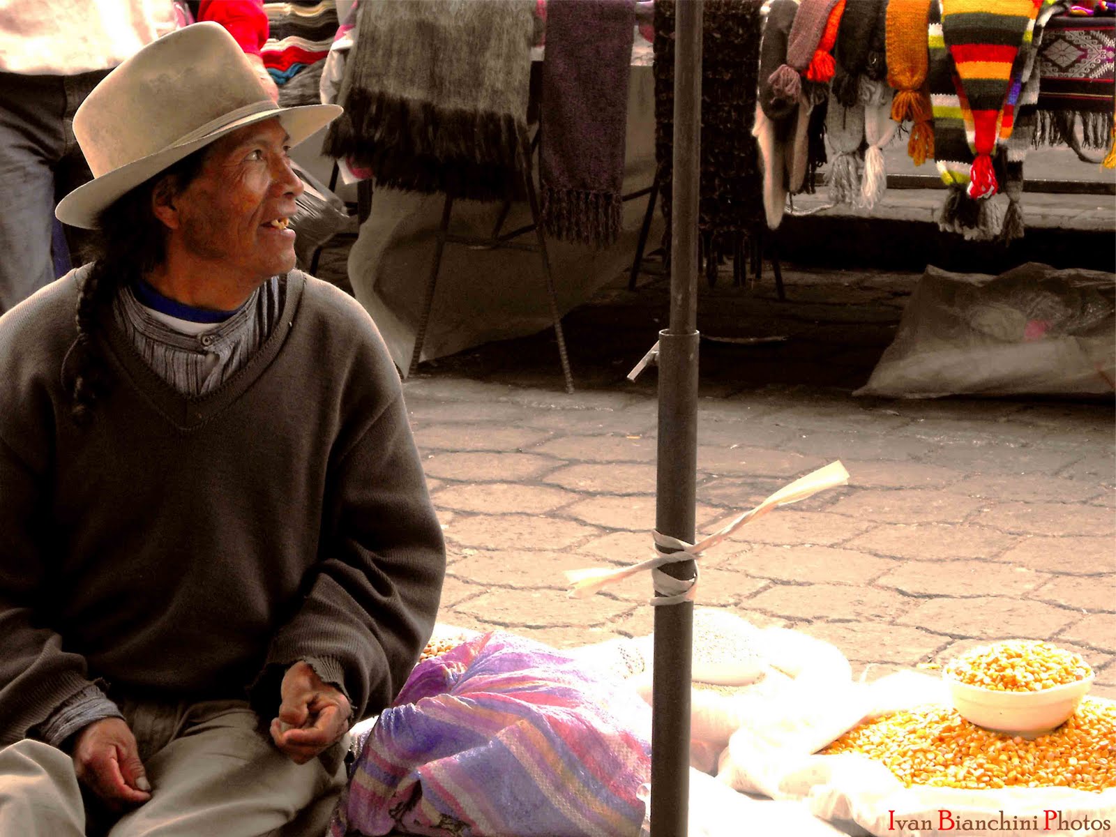 Otavalo Alla fiera dell'ovest: Otavalo.